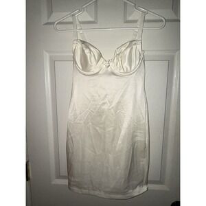 Victorias Secret 34 B Bra  Slip,  Mini Shapewear , Cream‎